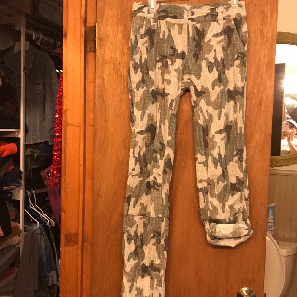 Columbia camo pants